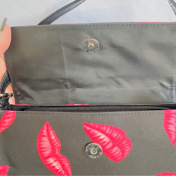 For Nine Lips NWOT Purse Baguette Bag Black Pink Red Kiss Rockabillly Pinup - Picture 5 of 11